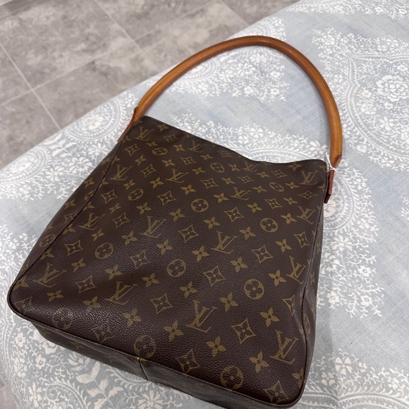 Louis Vuitton looping bag - Picture 4 of 8